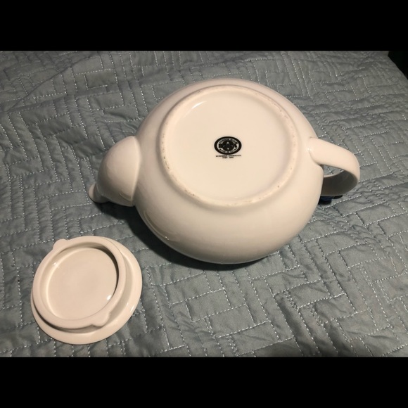 Cordon Bleu white tea pot with blue bird - Picture 4 of 4